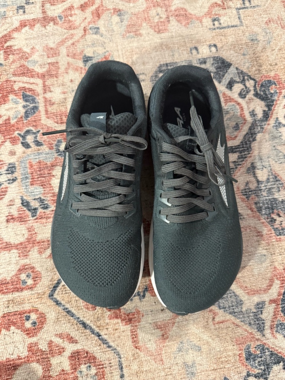 Altra Women’s Escalante 3 - Dark Gray Knit Athletic Running Shoes - size 9.5 - Picture 2 of 6